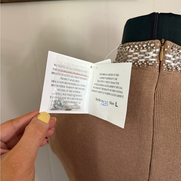 Joseph A • Silk High Neck Choker Embellished Sleeveless Blouse - Picture 9 of 11